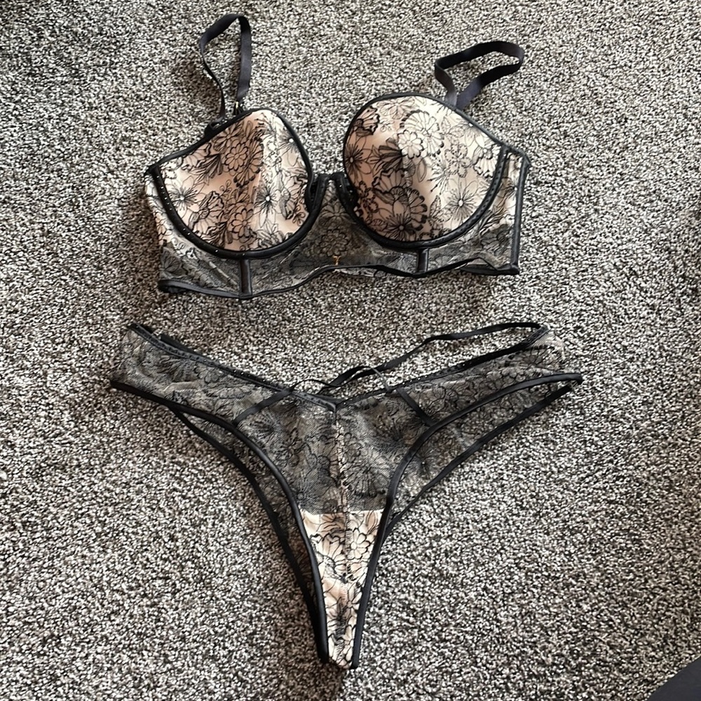 Victoria Secret Lingerie Set